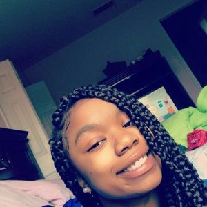 Meet your Posher, Tiayana